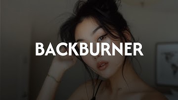 niki - backburner (lyrics)