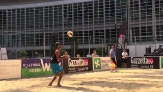 Adrian Carambula in battuta al Milan Masters - Slow Motion