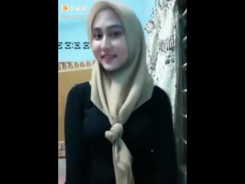 Cewek jilbab baju ketat - YouTube