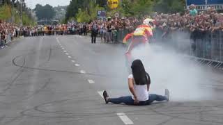 Atraksi Motor Terbaik Di Duni Sama Cewek Cantik