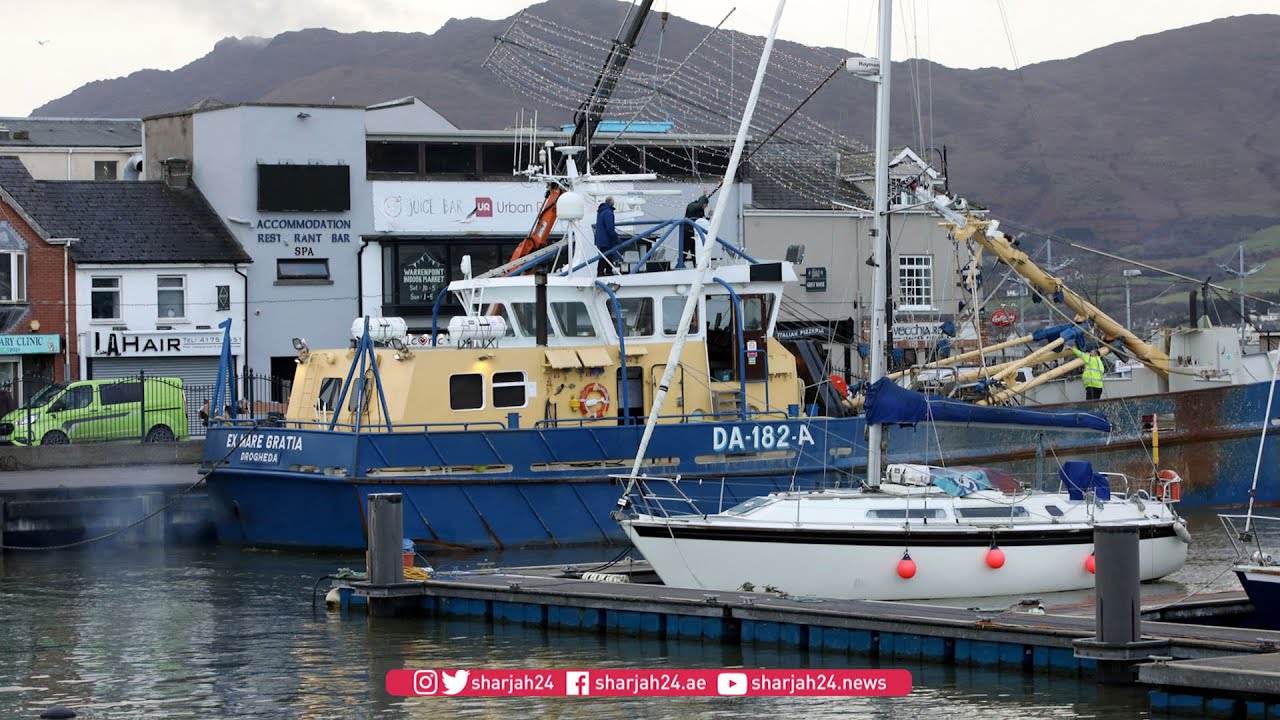 Fishing flotilla sails to Irish parliament in protest of post-Brexit quotas
