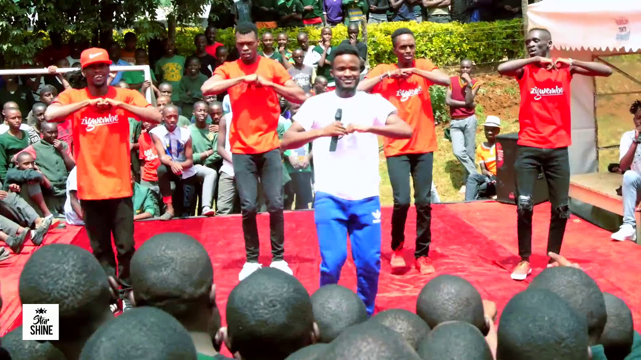 Bruz Newton's Performance @ Kanjuri High School (Part 1)