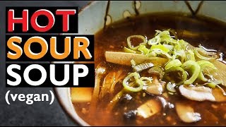 Hot Sour Soup Recipe | EASY VEGAN CHINESE RECIPE 酸辣汤