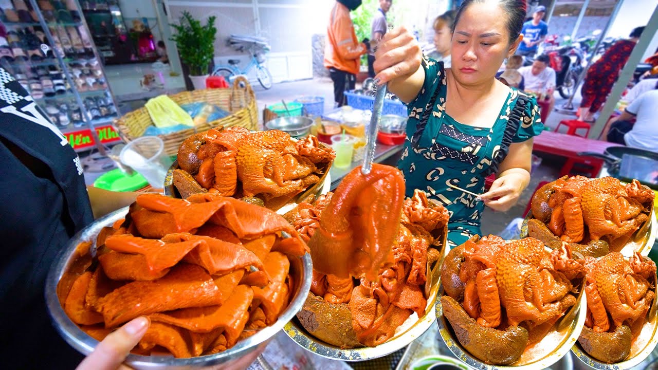 Hướng dẫn Cách nấu phá lấu bò – Vừa xuất hiện bà trùm phá lấu tung tuyệt chiêu cắt nhanh, khách đông bán thau này đến hết thau khác