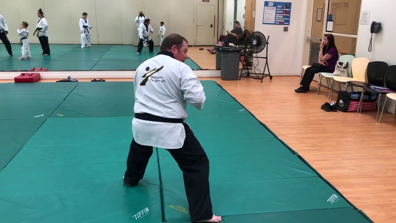 Taekwondo - Yellow Belt Form - YouTube