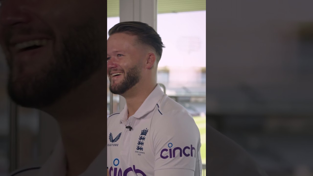 Neighbours or Eastenders? 😂 Ben Duckett Plays Pick One Kick One 