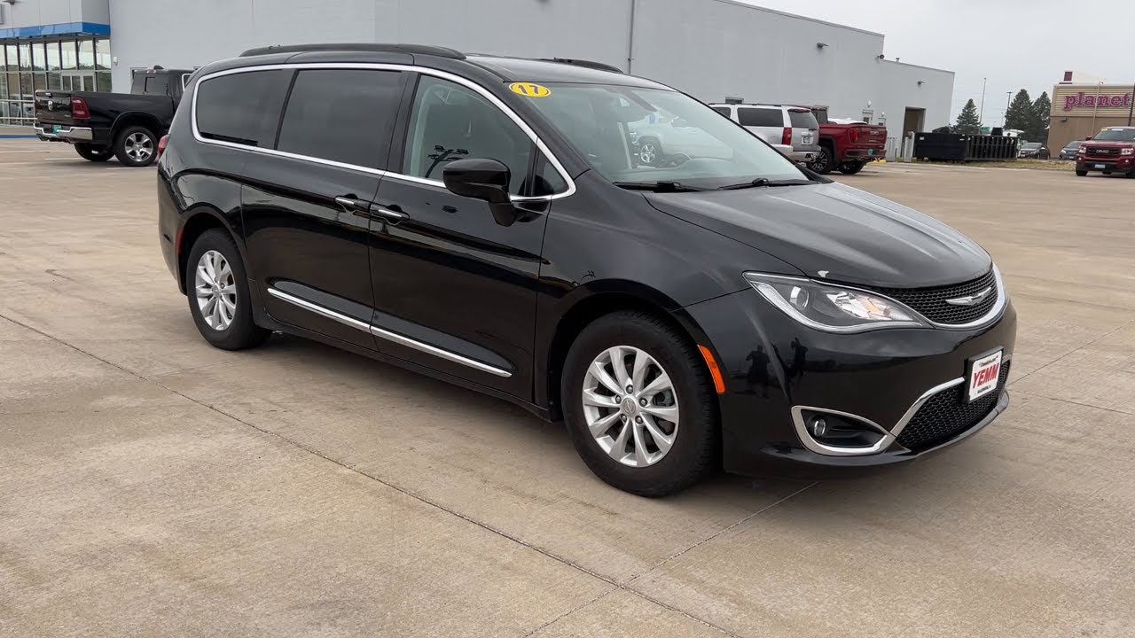 2017 Chrysler Pacifica Quad Cities, Peoria, Burlington, Iowa, Moline