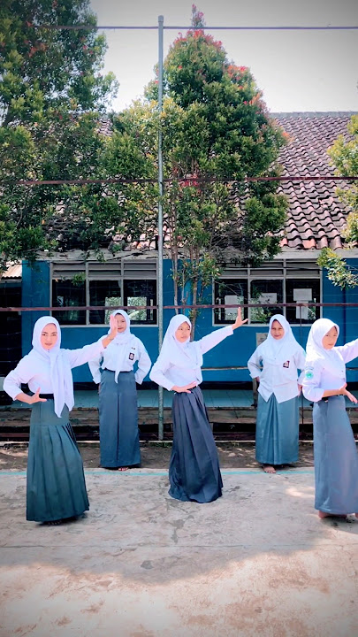 Warung Pojokan (Tari jaipong) Anak SMA #jaipongan #taritradisional #anaksmk #foryou