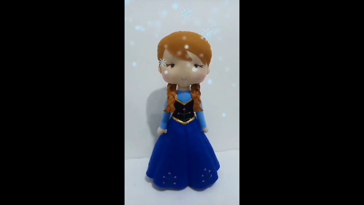 FROZEN ELSA GANHA OVO GIGANTE DA ANNA 