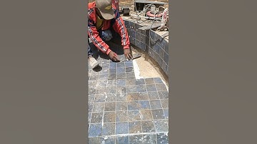 Gebogen porseleinen tegels snijden en installeren – Elke keer een perfect resultaat! #tegels #doe...