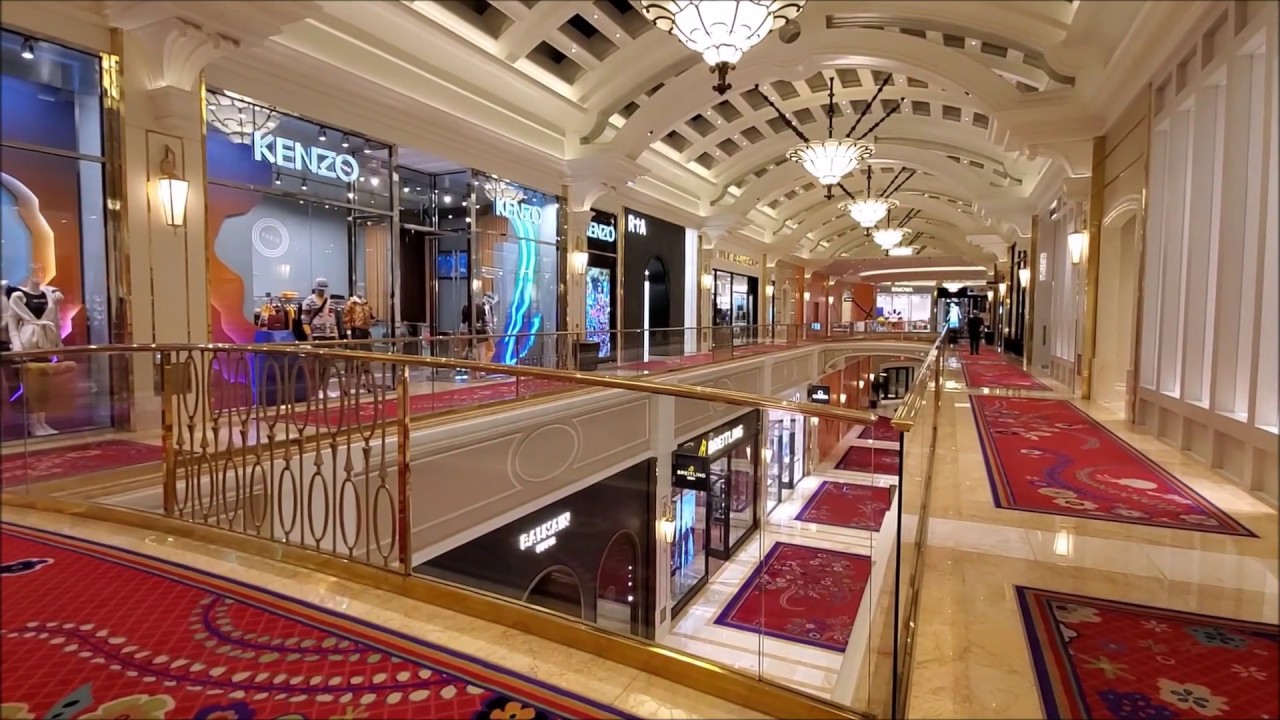 Las Vegas Luxury Shopping Wynn Plaza. - YouTube
