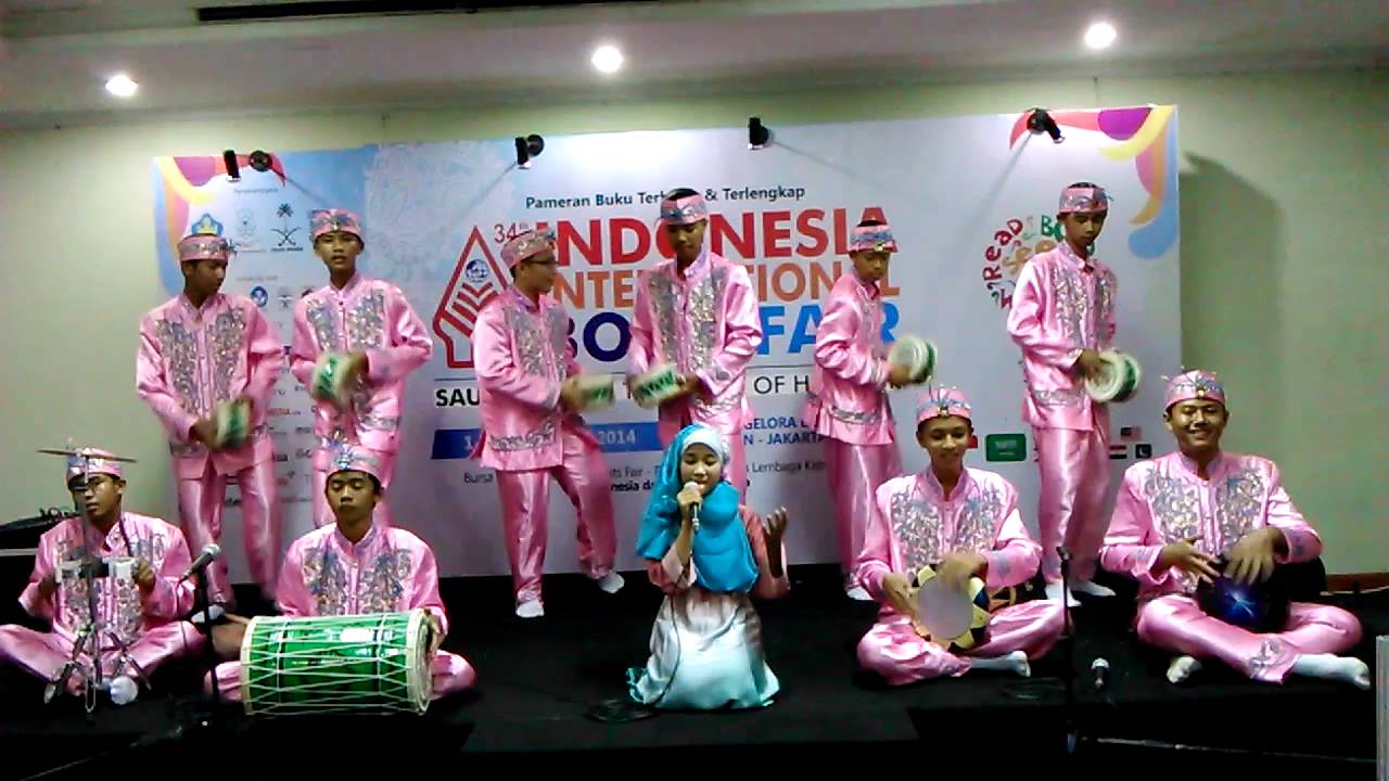 Marawis SMP IT Nurul Ilmi Cibarusah IIBF 2014