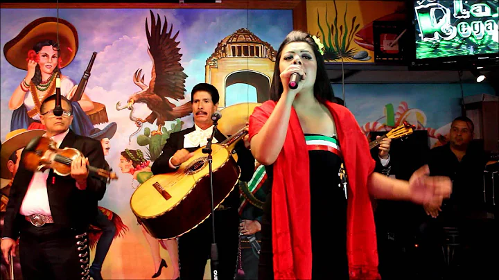 VANESSA AGUILAR " DEJA QUE SALGA LA LUNA "