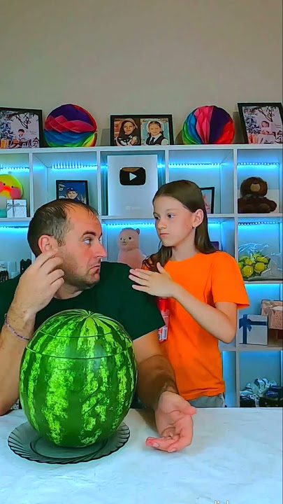 OMG!He hid an Oreo in a watermelon vs OMG!She hid the chupa chups in the watermelon!🍉🤣