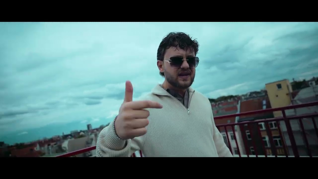 Watch Kalazh44 - Nie ein Rapper on YouTube Watch Kalazh44 - Nie ein Rapper on YouTube