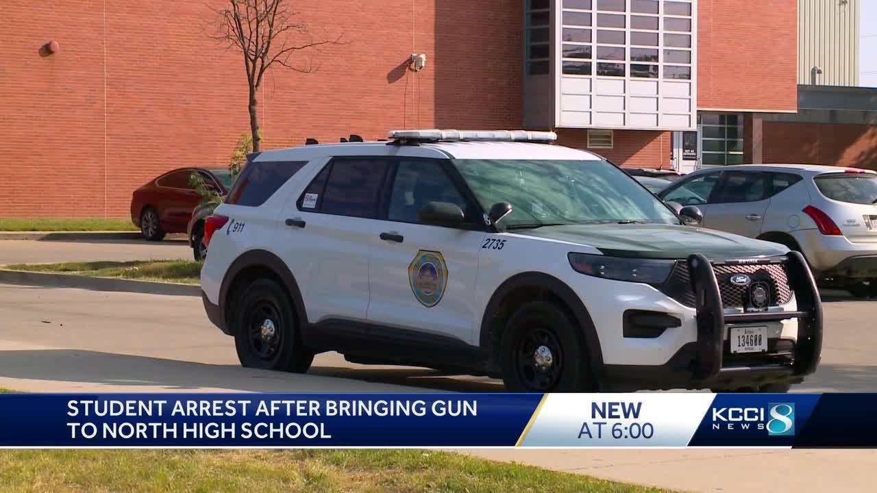 Student in custody after bringing gun to Des Moines high school - YouTube