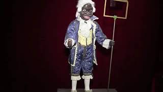 Automate Le Laquais En Costume