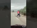 العين ياخويا ياخويا هاو طاح طاح طيح طيح حتى جاو على ريسانهم العين ياخويا ياخويا هاو طاح طاح طيح طيح حتى جاو على ريسانهم