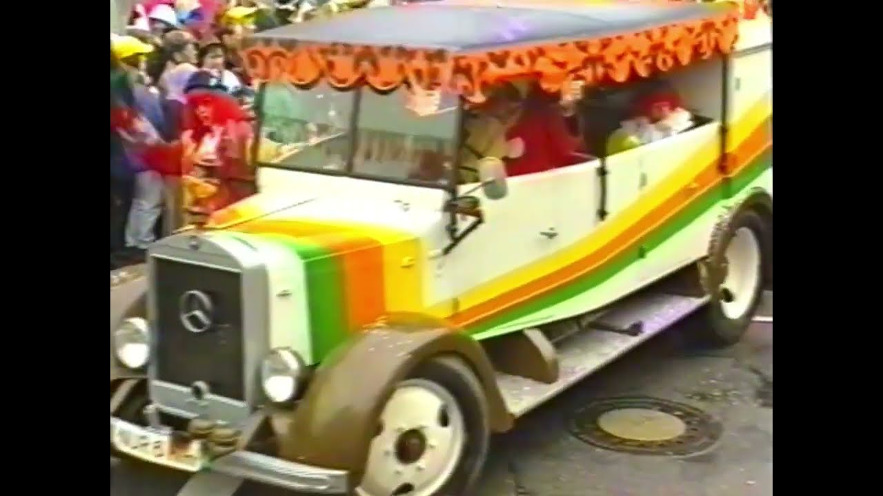 Narrenverein Schneckenburg beim Umzug in Konstanz Petershausen 1995