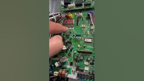 Checking the last three error codes on a VRV 4 outdoor unit