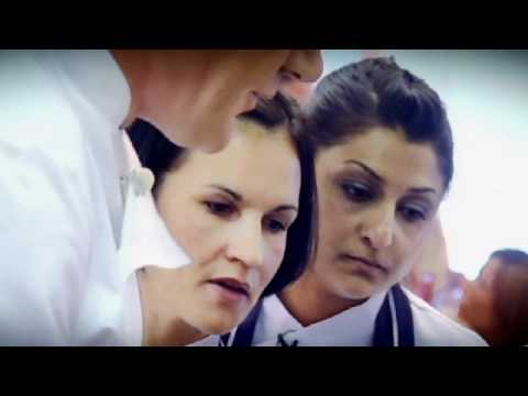 Gordon Ramsay prepares Broad bean and scallop riso...