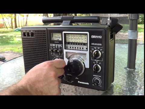 Panasonic RF-2200 - YouTube