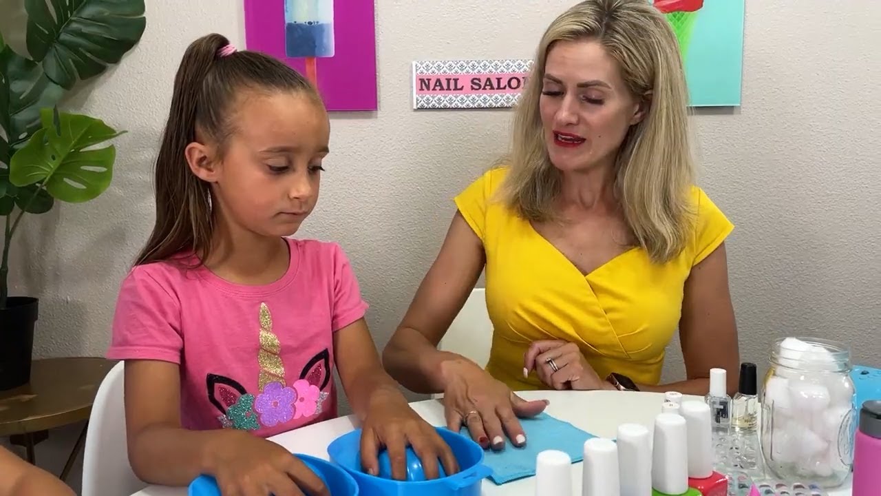 Sisters Pretend Play Nail Salon with Mom with GIANT Slime! YouTube