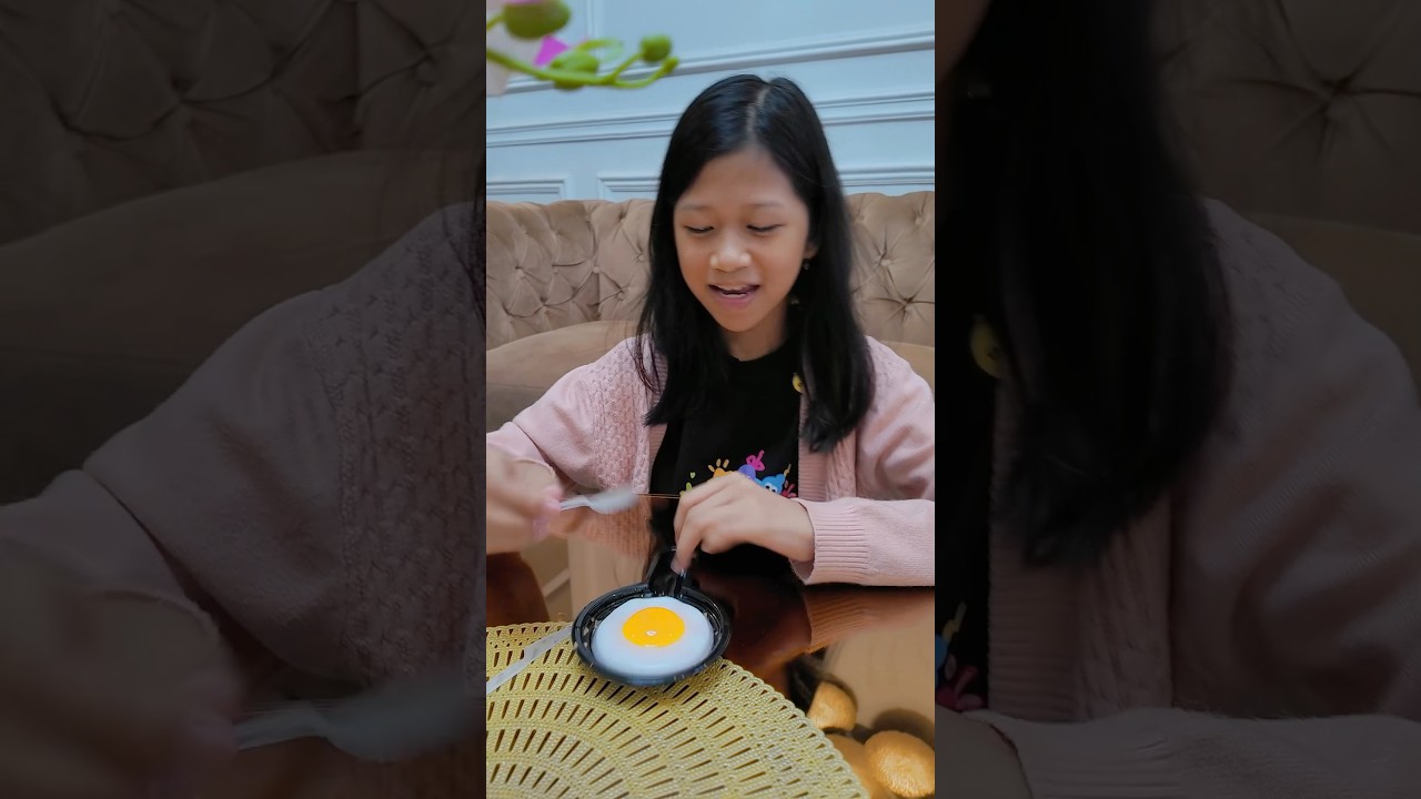 Kakak Hana Goreng Telur Ceplok #shorts