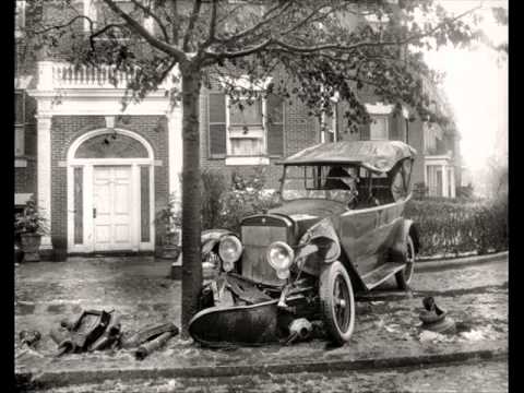Videó: Hogyan változtatta meg az autó az amerikai életet az 1920 -as években?