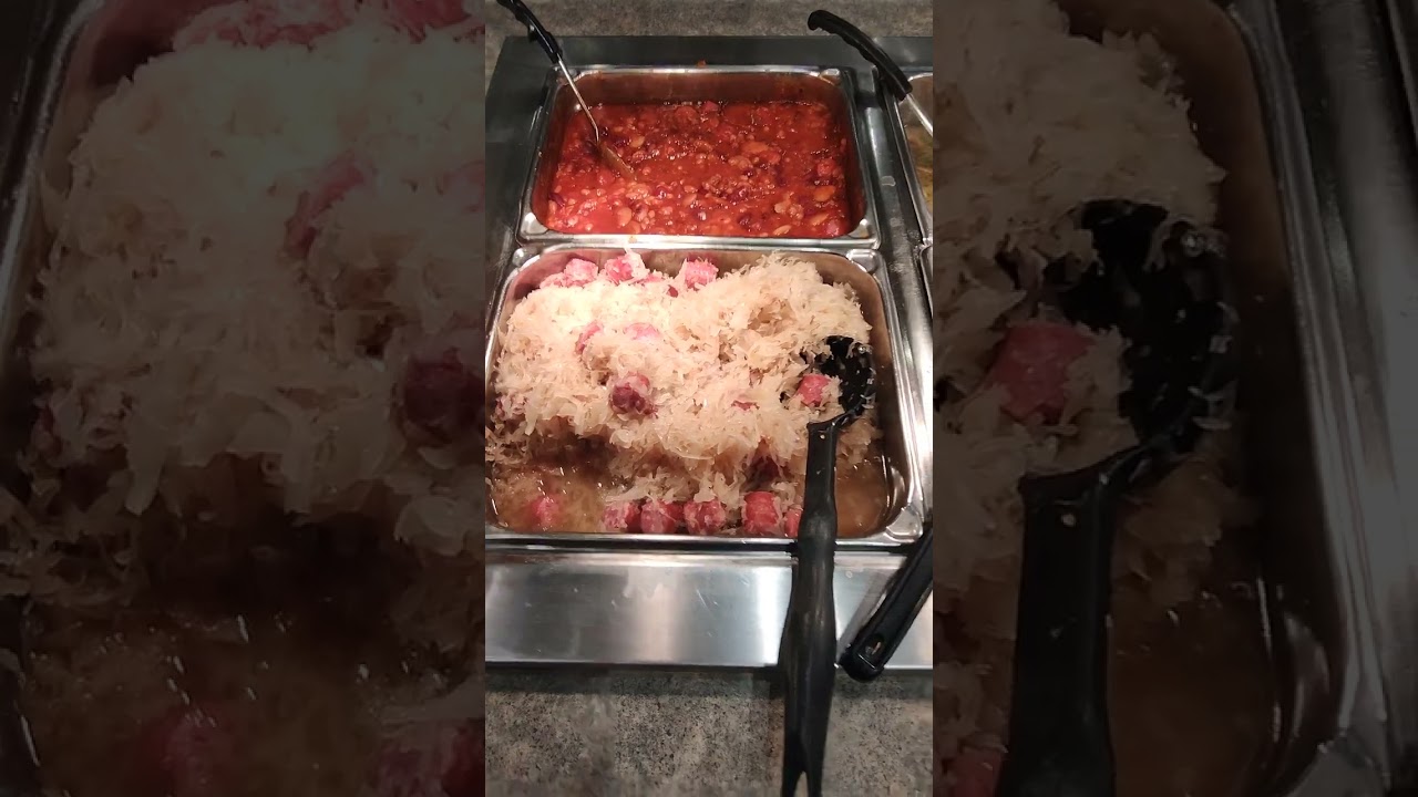 Buffet Lunch At The Farmstead Restaurant In Berlin Ohio Amish Country