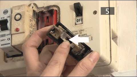 How To Change A Fuse In A Traditional Fuse Box