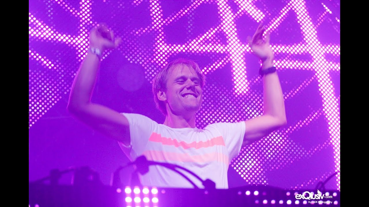 Armin van Buuren live at Amsterdam Music Festival 2013