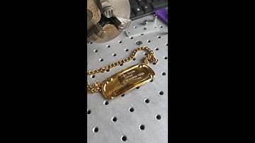 2021 Latest Fiber Laser Marking Machine for Urn Engraving with Rotary Attachment