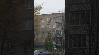 #Луховицы, ул. Жуковского 37 подростки кидаются в прохожих. Где их родители?