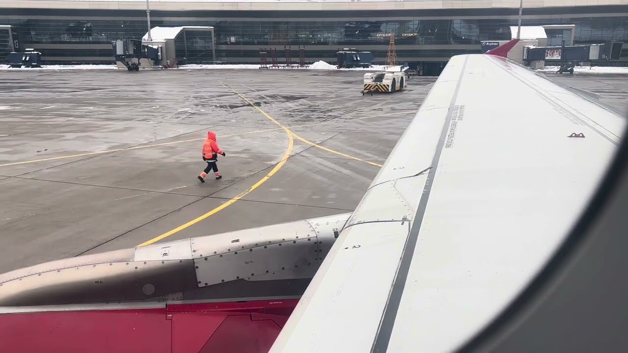 Rossiya Airlines, Airbus A319-111 (RA-73186), Flight-SU6010(Москва(Внуково)-Санкт-Петербург)