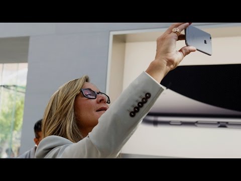 Видео: Начальник розничной сети Анджела Арендтс была самой высокооплачиваемой компанией Apple в 2015 году