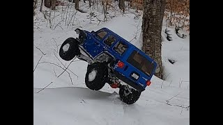 WATCH HOW THIS RC DOES ON THE SNOW , SCX6 3S ADVENTURE ON SNOW.
