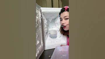 ASMR FREEZER ICE EATING