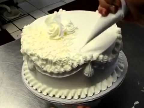 Learn to make wedding cakes online