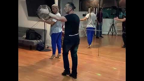 Enrosque for Leaders and followers technic)by Diego Santana