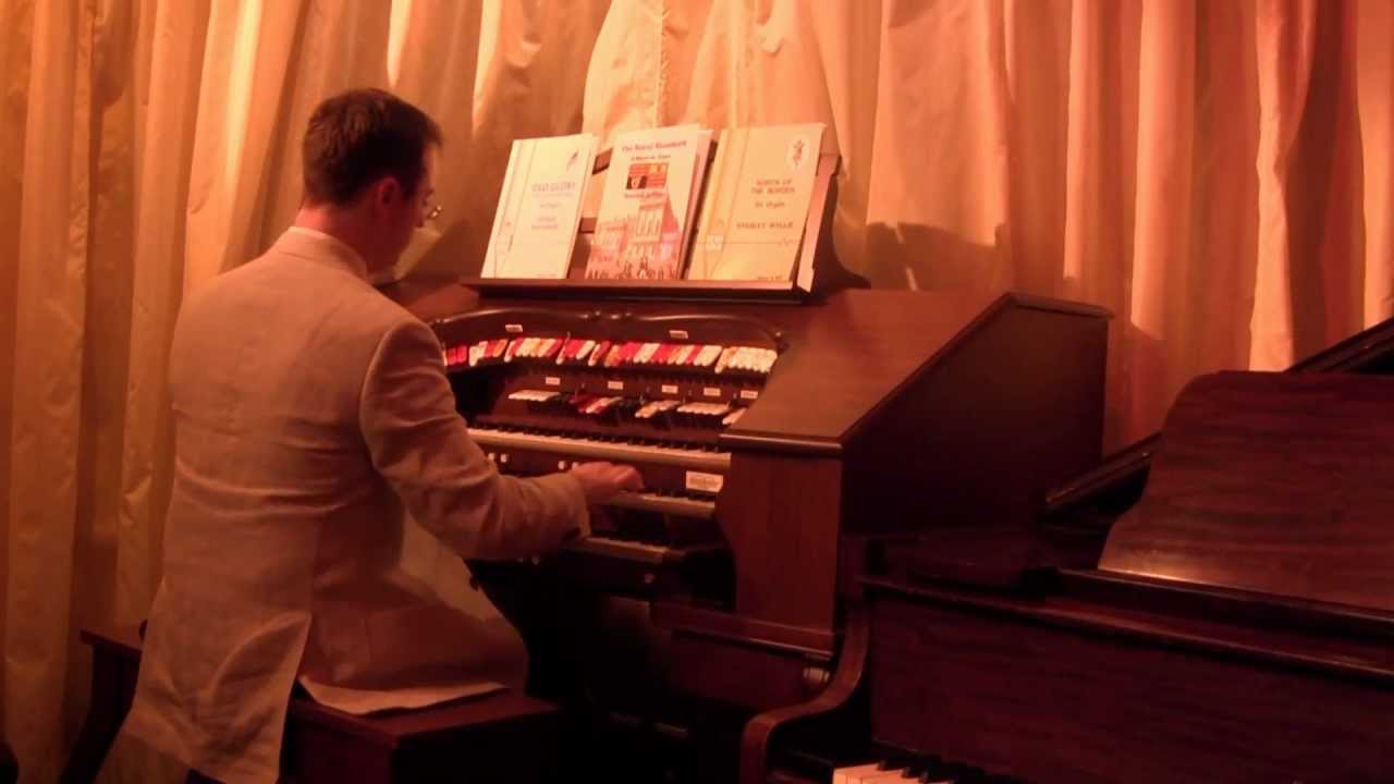 The Cinema Organ Society visit Victoria House