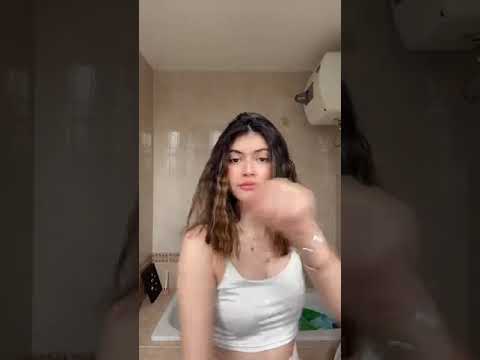 TIKTOK AGATHA VALERIE JOGET DI KAMAR MANDI