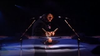 Running Up That Hill - Kate Bush featuring David Gilmour Wealth