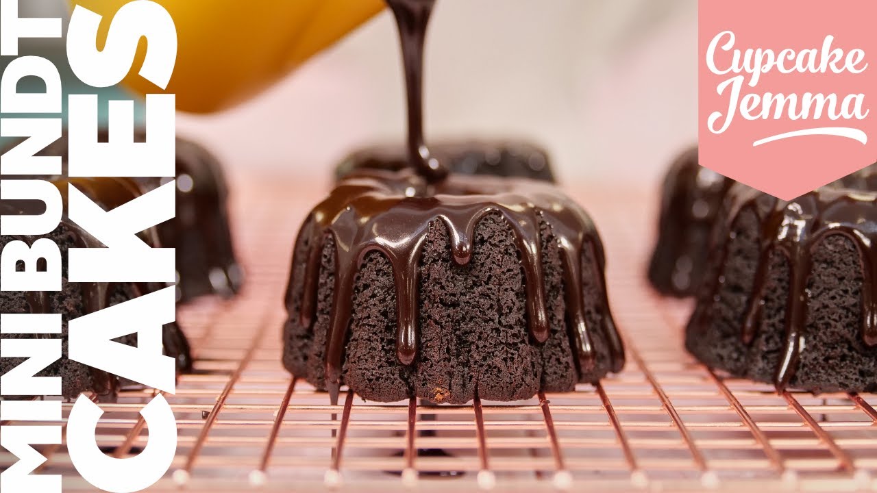 Mini Lemon Bundt Cakes - The Baking ChocolaTess