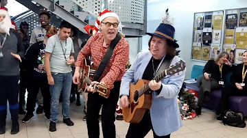 Slade's Dave Hill leads festive sing-a-long fifty years on from smash hit Merry Xmas Everybody