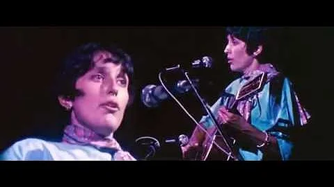 Joan Baez, "Joe Hill" live at the Woodstock Festiv...