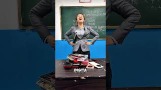 Bu Guru Ini Razia Hp Dikelasnya