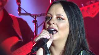 SARA EVANS - SLOW ME DOWN - Eldon MO 7.7.18