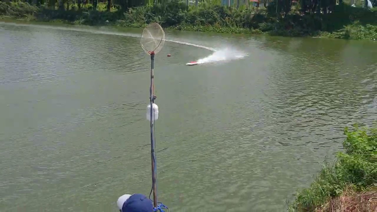 Giải đua tàu mô hình mở rộng ở Long Xuyên. Chung kết thể loại cat