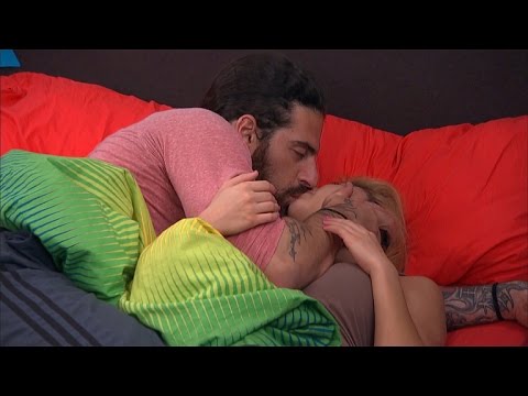 Big Brother Sneak Peek Liz And Austin Just Kissed 